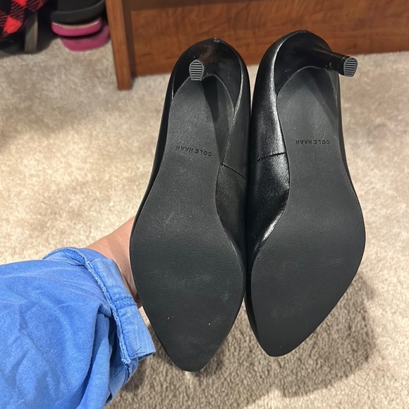 Cole Haan Black Leather Heels Timeless Elegance - Picture 7 of 8